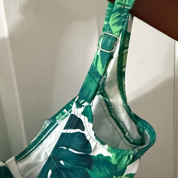 MIRACLESUIT® SANIBEL ONE PIECE - ISLE FRONDS Size 6 NWOT - Picture 5 of 10